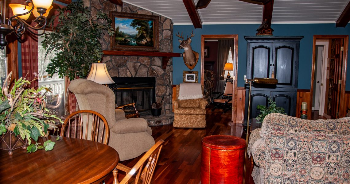 1121-Saddleback - Selling Real Estate Chip Durpo RE/MAX Agents Realty