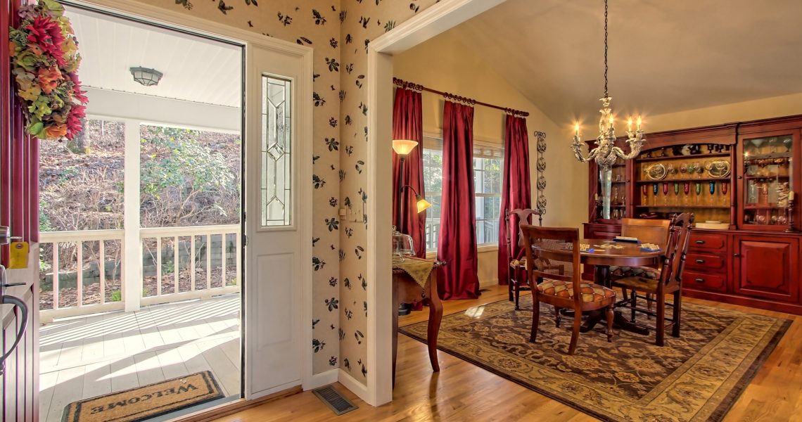 Earnie-Graham - Selling Real Estate Chip Durpo RE/MAX Agents Realty