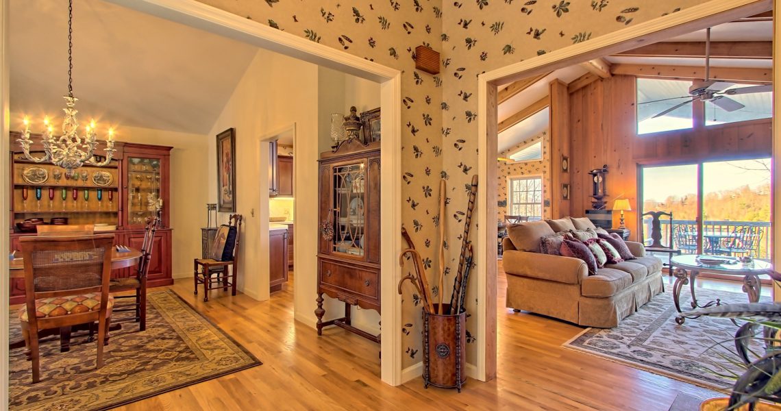 Earnie-Graham - Selling Real Estate Chip Durpo RE/MAX Agents Realty