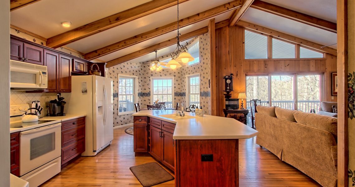 Earnie-Graham - Selling Real Estate Chip Durpo RE/MAX Agents Realty